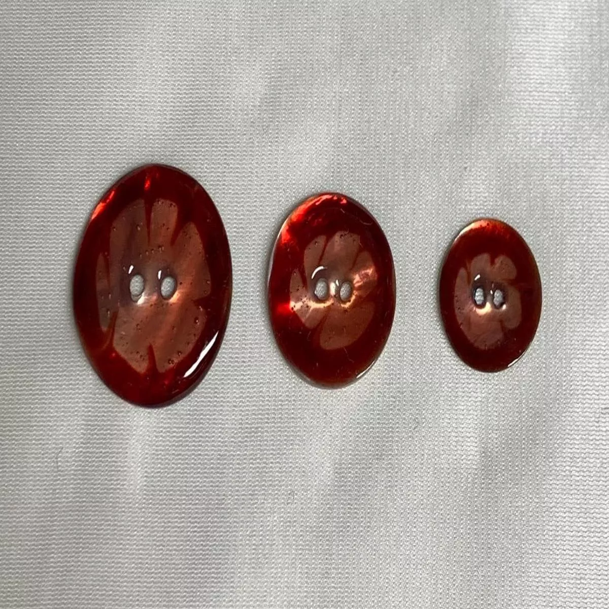 Italian Dyed Red Natural Shell MOP Pearl Button