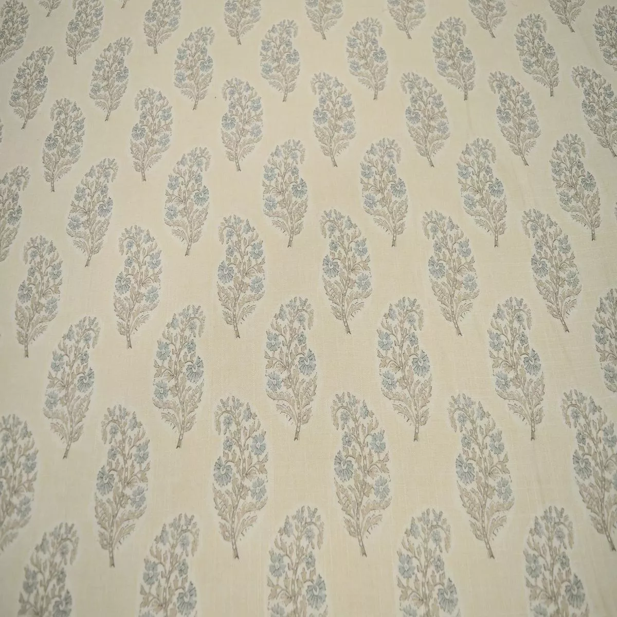 kurta-128-cloud-covington-fabric Kurta 128 Cloud Covington Fabric