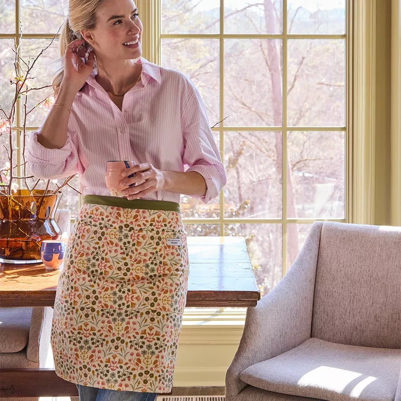 lula-floral-apron-sweetbriar-bloom Lula Floral Apron Sweetbriar Bloom