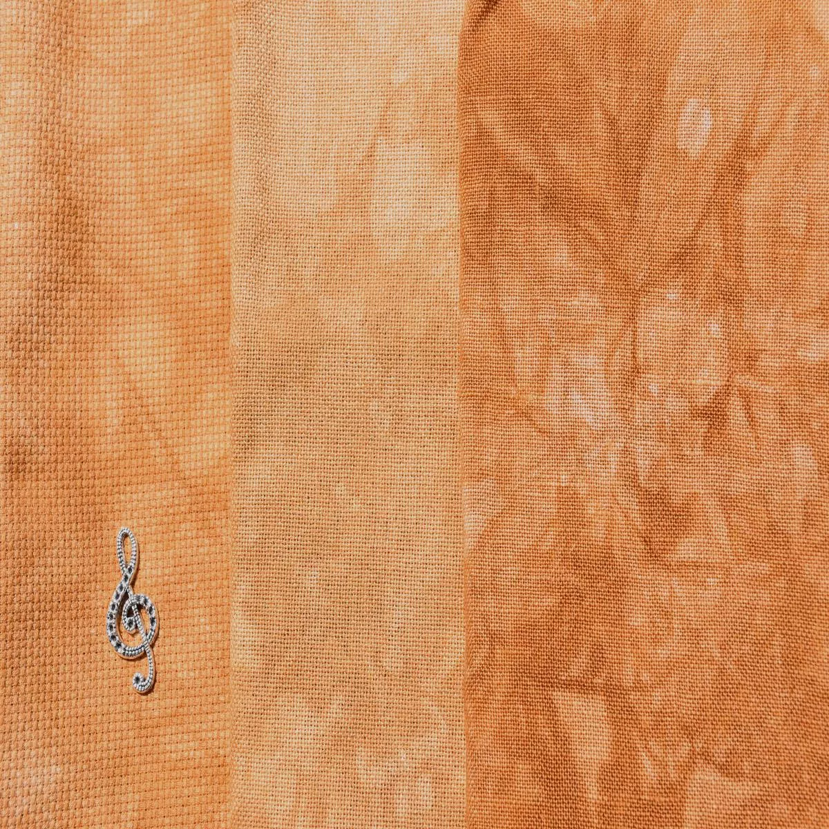 Michael – Fat Quarter | Opalescent Lugana | 25 ct